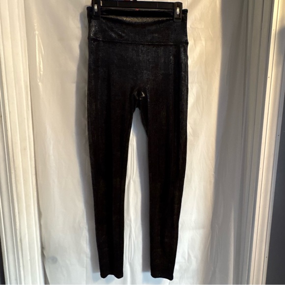 Spanx Womens Medium Velvet Leggings Black Stretch Slimming Shaping Shapewear - Picture 1 of 6